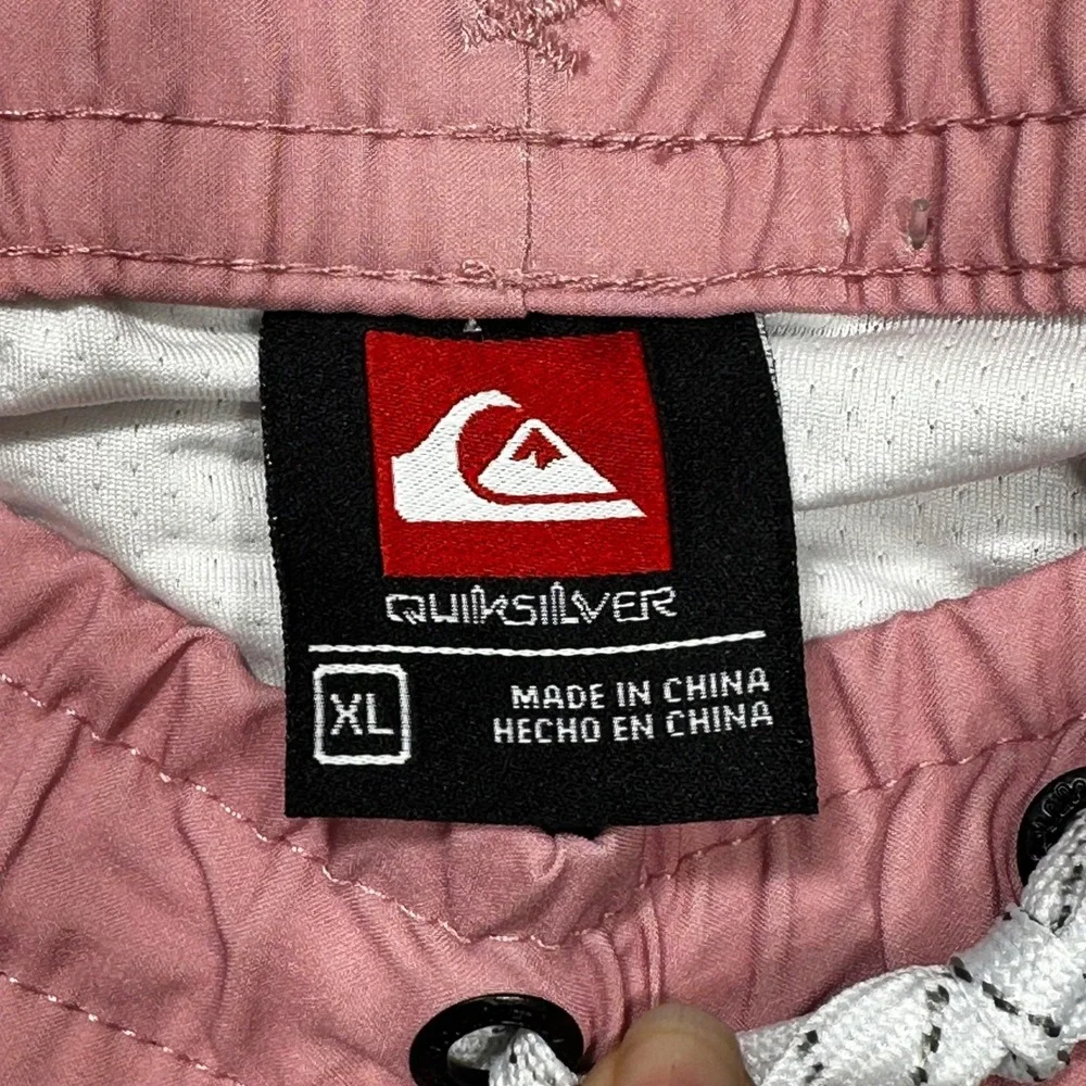 Quiksilver Swim Trunks Mens XL‎ Pink Tropical Palm Print Mesh Lined Board Shorts